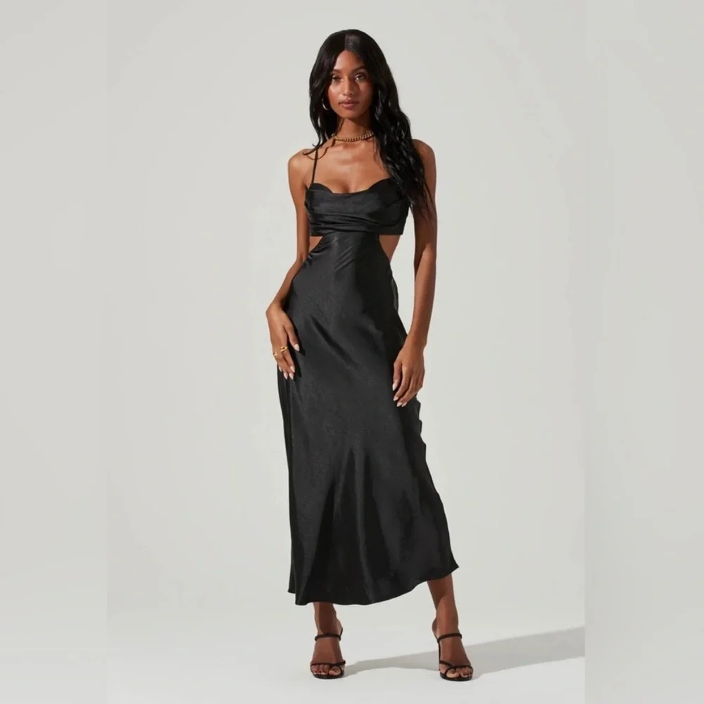 NWOT ASTR The Label Colette Satin Cutout MIDI Dress In Black Size M